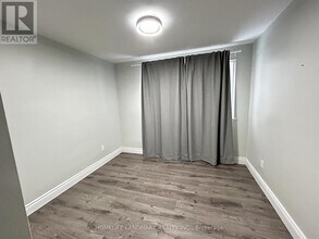 47 Gentry Crescent in Richmond Hill, ON - Building Photo - Building Photo