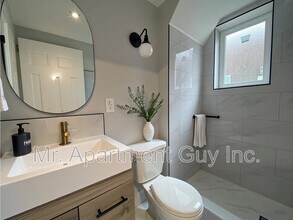 1148 Queen's Blvd in Kitchener, ON - Building Photo - Building Photo