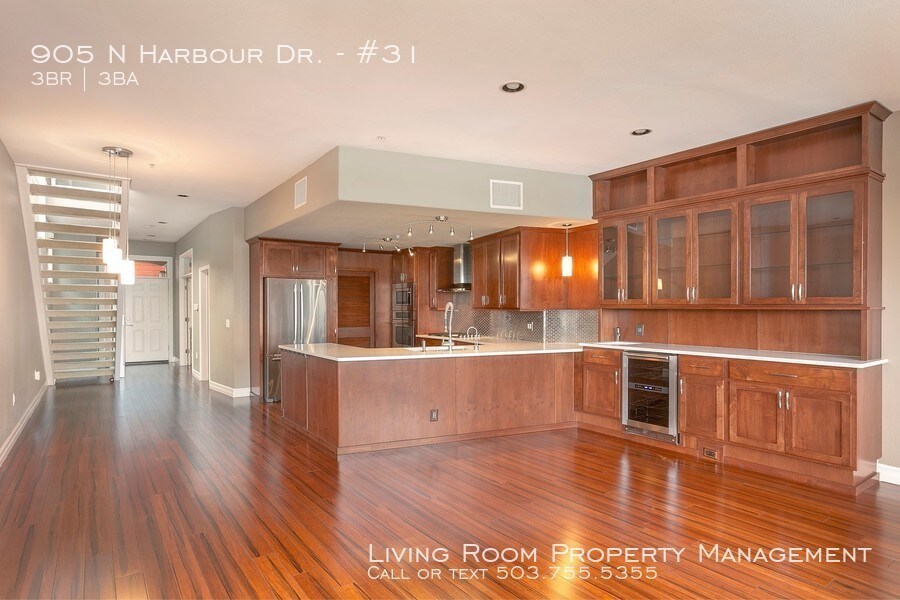 905 N Harbour Dr-Unit -#31 in Portland, OR - Building Photo