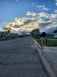 7785 Columbine Ave in California City, CA - Foto de edificio - Building Photo