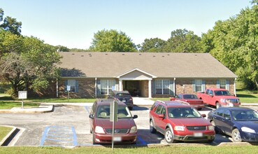 Seminole Apartments in West Plains, MO - Building Photo - Building Photo