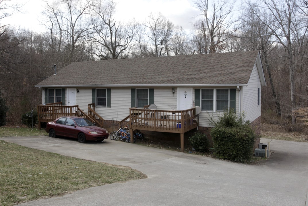 713 Peachers Dr in Clarksville, TN - Building Photo