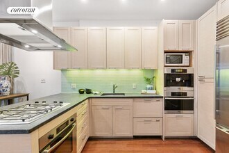 345 E 50th St in New York, NY - Building Photo - Building Photo