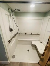 128 Forest Dr in Wethersfield, CT - Building Photo - Building Photo