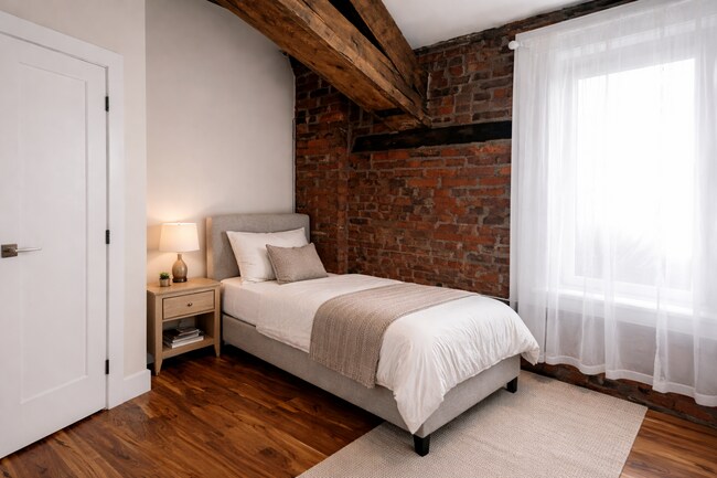 85 King St E in Hamilton, ON - Building Photo - Building Photo