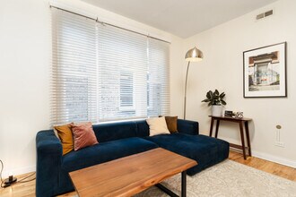 2149 W Division St, Unit SI ID1379070P in Chicago, IL - Building Photo - Building Photo