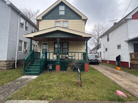 1201 E 172nd St in Cleveland, OH - Building Photo