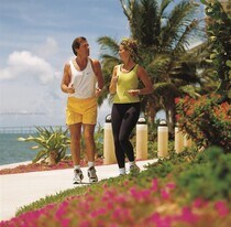 801 Brickell Key Blvd, Unit 2707 in Miami, FL - Building Photo