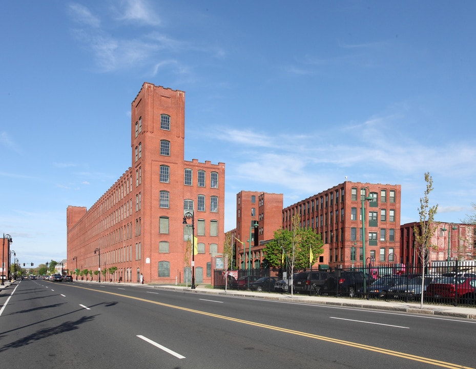 Mason Square Apartments in Springfield, MA - Building Photo