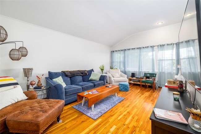 property at 270 W Hudson St