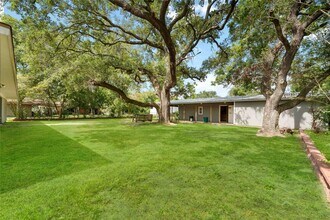 5618 Avenue M 1/2 in Santa Fe, TX - Building Photo - Building Photo