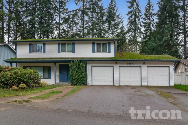 property at 5452 Pineridge Dr NE