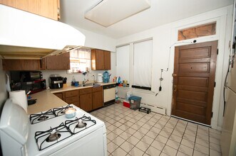 5051 W Berenice Ave in Chicago, IL - Building Photo - Building Photo