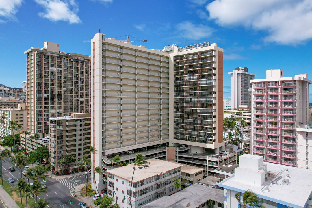 Waikiki Beach Condominiums in Honolulu, HI - Building Photo