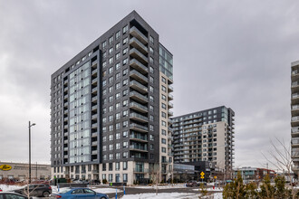 Équinoxe Daniel-Johnson in Laval, QC - Building Photo - Primary Photo