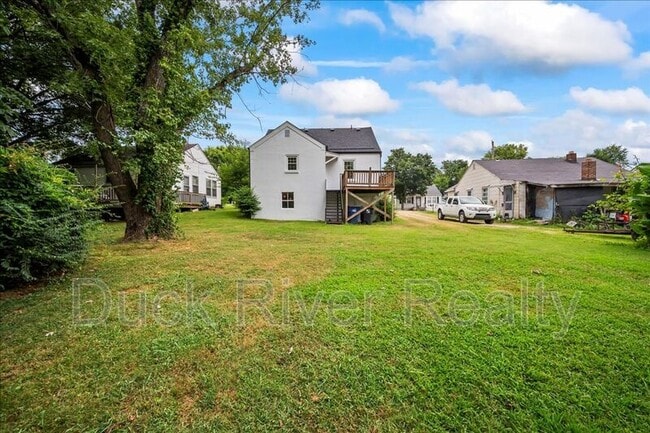 2135 Thomas Ave in Columbia, TN - Building Photo - Building Photo