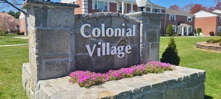 Colonial Village Apartments in Glastonbury, CT - Building Photo - Building Photo