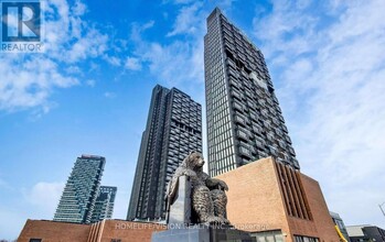 1 Quarrington Lane in North York, ON - Building Photo - Building Photo