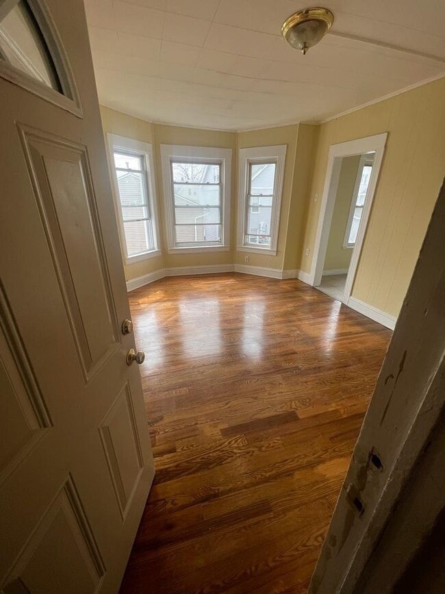 415 Logan St in Bridgeport, CT - Building Photo - Building Photo