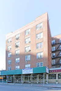 Traymore Apartments in Forest Hills, NY - Building Photo - Building Photo