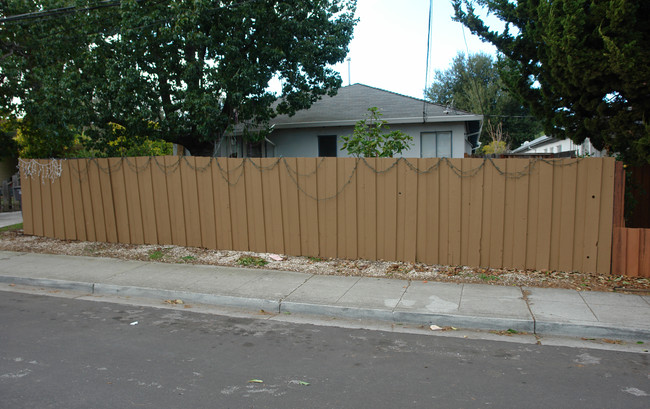 236 Higdon Ave in Mountain View, CA - Building Photo - Building Photo