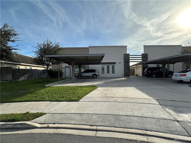 18 Wolverine St in Edinburg, TX - Building Photo - Building Photo