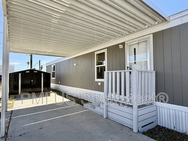 1866 El Dorado Dr in Bullhead City, AZ - Building Photo - Building Photo