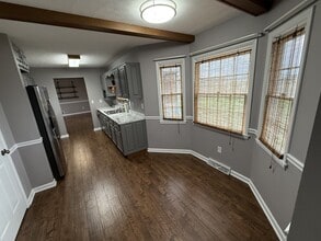 3333 Tanner Rd in Hodgenville, KY - Building Photo - Building Photo