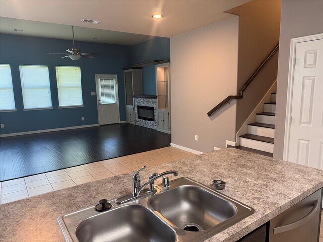 13130 Lucy Grove Ln