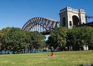 21-70 31st St-Unit -2F in Queens, NY - Building Photo - Building Photo