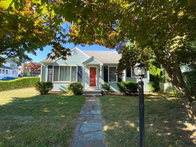 22 Menunketesuck Rd