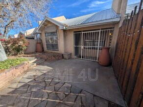 1516 Rosemont Ave NW in Albuquerque, NM - Building Photo - Building Photo