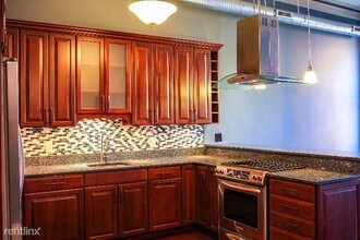 1125 St Paul St-Unit -Unit 2 in Baltimore, MD - Building Photo - Building Photo