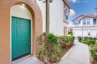 653 Sweet Pea Pl in Encinitas, CA - Building Photo - Building Photo