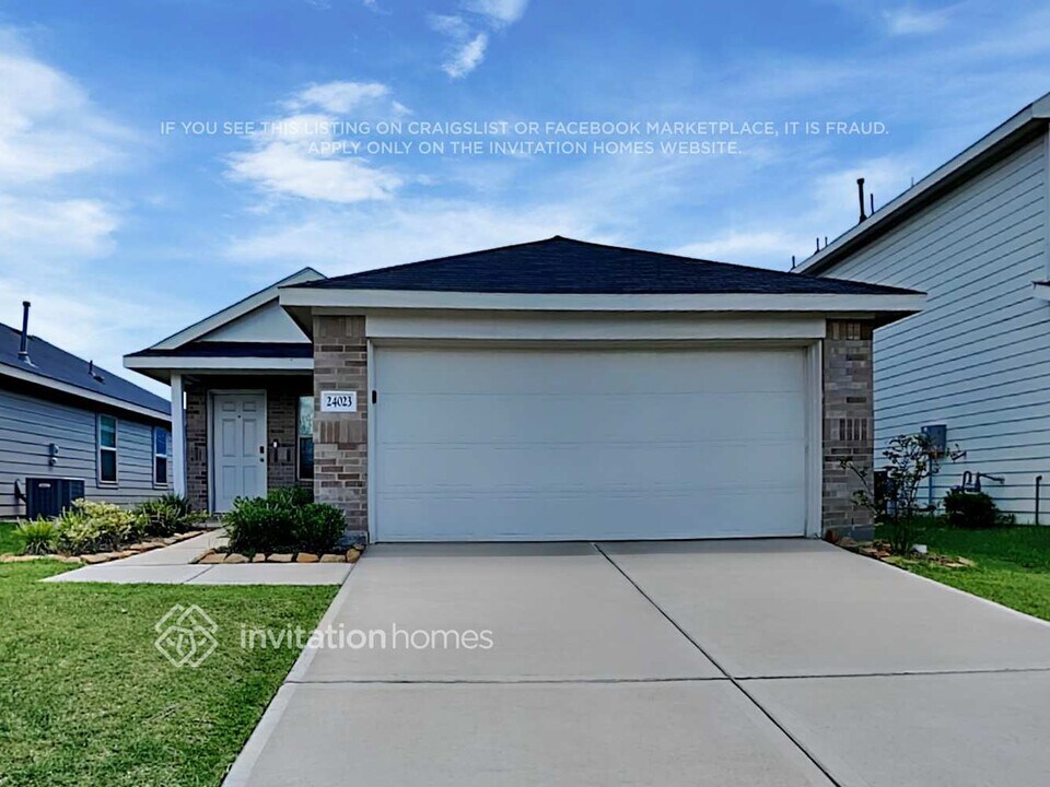 24023 Laurel Farms Dr in Hockley, TX - Building Photo