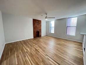 547 Jersey Ave in Jersey City, NJ - Building Photo - Building Photo