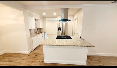 10622 Sylvia Dr in Dallas, TX - Building Photo - Building Photo