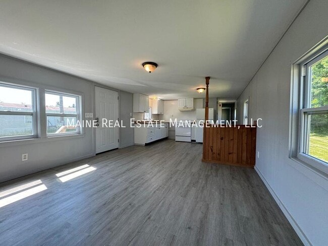 property at 14 Park Dr