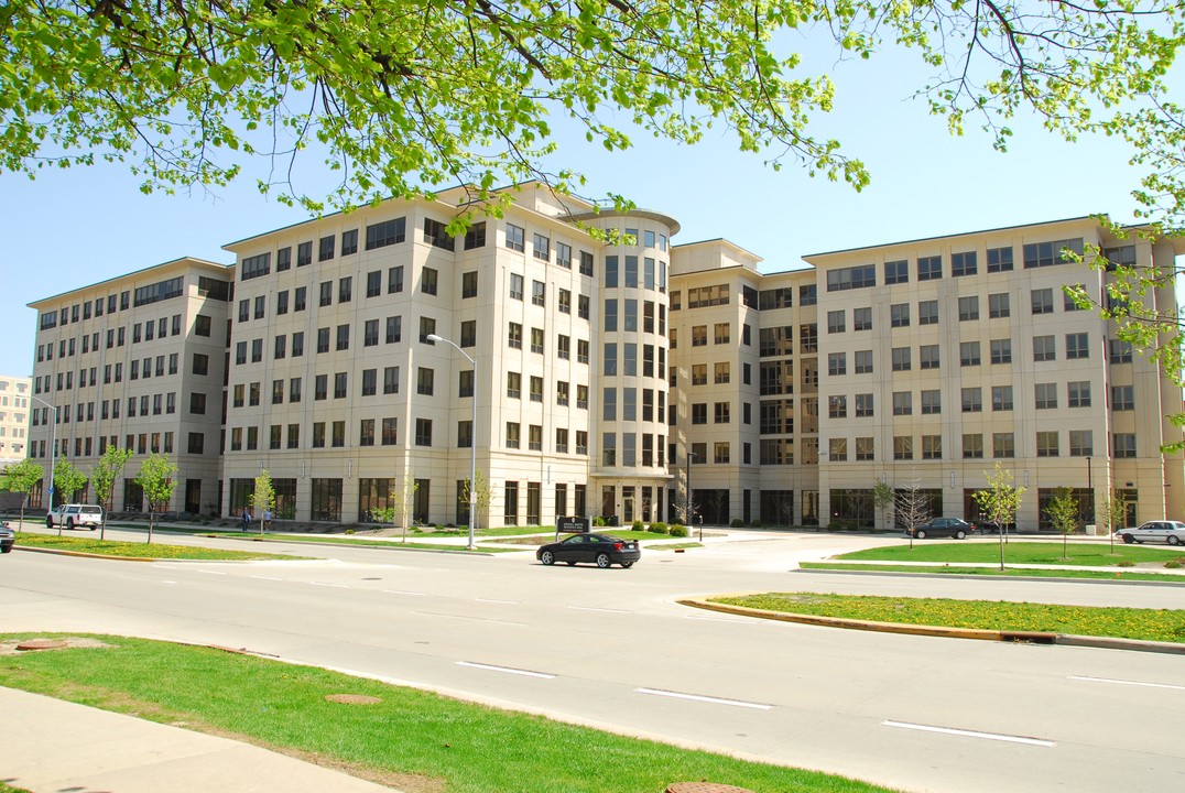 Smith Hall in Madison, WI - Building Photo