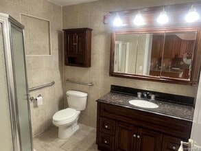 380 Montauk Hwy in West Islip, NY - Building Photo - Building Photo