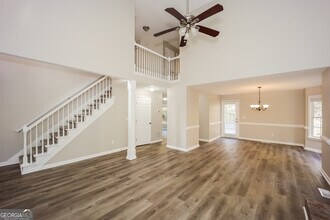 130 Butterfield Ln in Fayetteville, GA - Foto de edificio - Building Photo