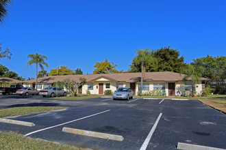 Stuart Manor Apartments in Stuart, FL - Building Photo - Building Photo