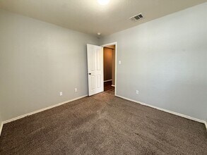 4923 Celtic Cor in San Antonio, TX - Building Photo - Building Photo