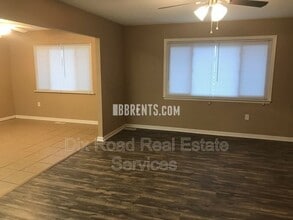 7100 Kinsey Rd in Englewood, OH - Building Photo - Building Photo