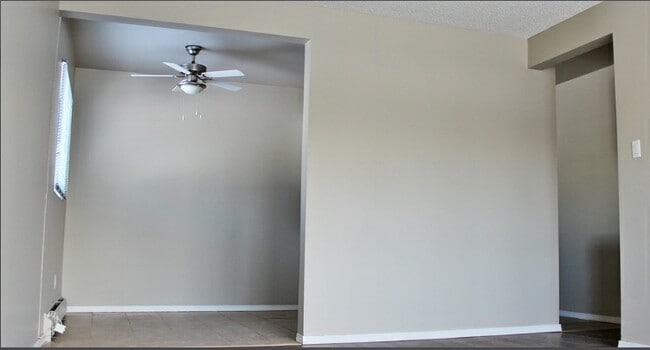 Argyll Apartments in Edmonton, AB - Building Photo - Interior Photo