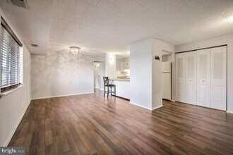 997 Heather Ridge Dr-Unit -3C in Frederick, MD - Building Photo - Building Photo