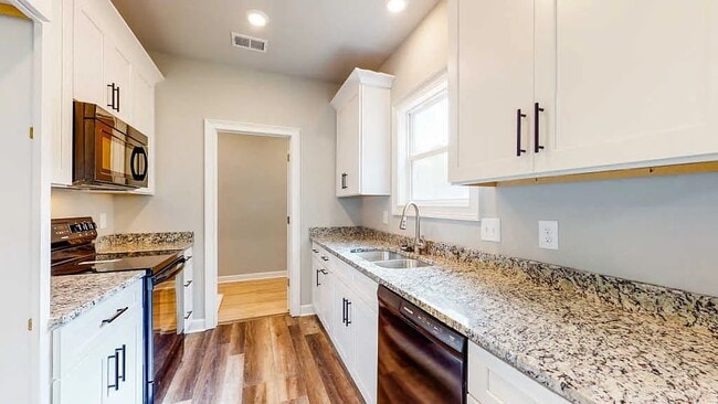 1512 Williamson Rd, Unit Upstairs Unit in Goodlettsville, TN - Foto de edificio - Building Photo