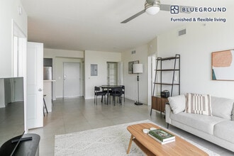 729 NW 2nd St in Miami, FL - Building Photo - Building Photo