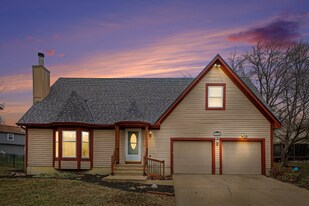 15322 W 83rd Terrace in Lenexa, KS - Building Photo