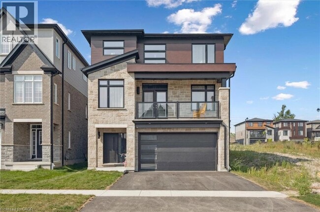 575 Balsam Poplar St in Waterloo, ON - Building Photo - Building Photo